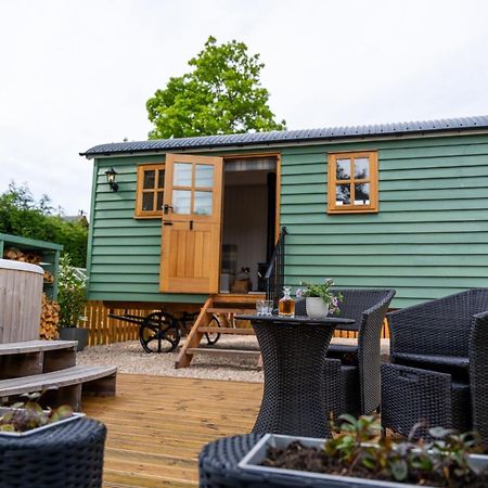Driftwood & Hot Tub Villa Fort William Dış mekan fotoğraf